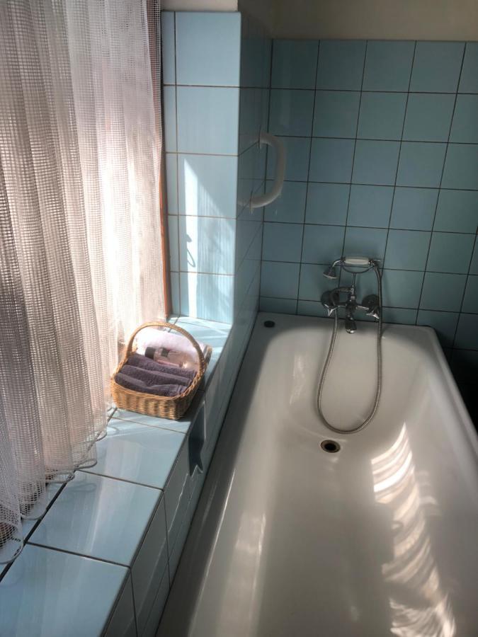 Retro Bolig - Fyldt Med Hygge! Ingen Luksus Apartment Kolind Exterior foto