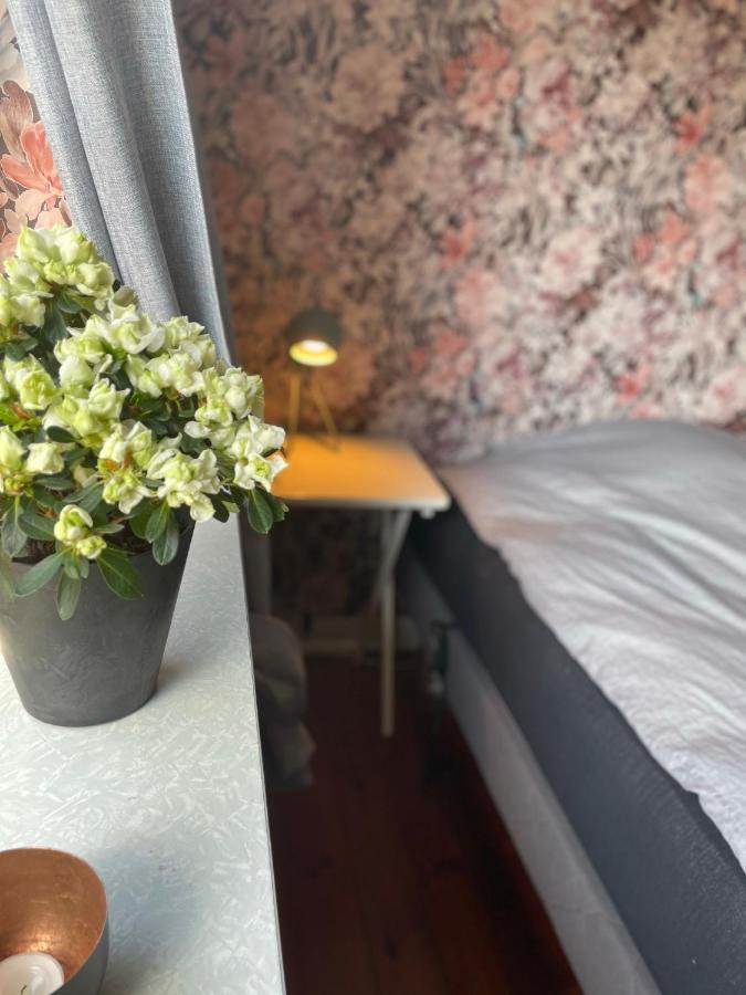 Retro Bolig - Fyldt Med Hygge! Ingen Luksus Apartment Kolind Exterior foto